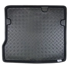 Dacia Duster (2010-2017) front wheel drive πατάκι πορτ μπαγκάζ πλαστικό μαύρο σκαφάκι M-Plast - 1τμχ
