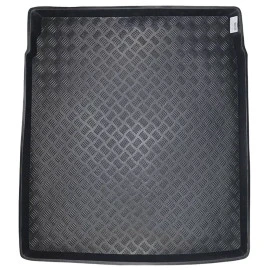 VW Passat CC (2008+) πατάκι πορτ μπαγκάζ πλαστικό μαύρο σκαφάκι M-Plast - 1τμχ VW Passat CC (2008+) πατάκι πορτ μπαγκάζ πλαστικό μαύρο σκαφάκι M-Plast - 1τμχ