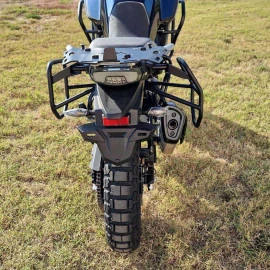 CF MOTO 450MT 2023-2025 κάγκελα σαμαριών CF MOTO 450MT 2023-2025 κάγκελα σαμαριών