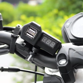 Φορτιστής με 2 USB Fast Charger 5V 3.1A και βολτόμετρο για μηχανή Φορτιστής με 2 USB Fast Charger 5V 3.1A και βολτόμετρο για μηχανή