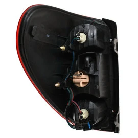 Mitsubishi L200 2004-2016 πίσω φανάρι δεξί 1τμχ