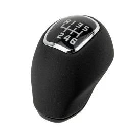 Πόμολο λεβιέ 6 ταχυτήτων Hyundai i30 / Kia Ceed/Rio/Sportage/Venga - μαύρο (1τμχ) Πόμολο λεβιέ 6 ταχυτήτων Hyundai i30 / Kia Ceed/Rio/Sportage/Venga - μαύρο (1τμχ)