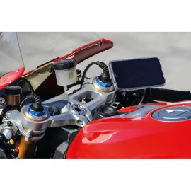 Αυτοκόλλητος αντάπτορας κινητού Optiline Universal εφαρμογής σε μαύρο χρώμα με διαστάσεις 39 x 46,5 mm και σύστημα Duolock