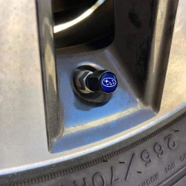 Καπάκια βαλβίδων αυτοκινήτου με μπρελόκ Subaru 5τμχ Καπάκια βαλβίδων αυτοκινήτου με μπρελόκ Subaru 5τμχ