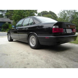 Lip spoiler για πορτ - μπαγκάζ για BMW E34 Lip spoiler για πορτ - μπαγκάζ για BMW E34